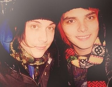 hilo explicando todo el lore Frerard junto las teorías.