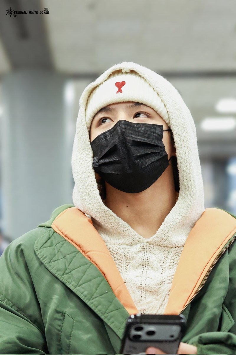 20260208长沙✈️北京【part 2】
忙碌的工作暂时结束～休息休息～二公加油＾０＾~一定会留到最后呦💛🤍
新年快乐🎆
<a href="/LEV_Official_/">LE'V</a> 

#LEV #레비 #レビ
#Wangzihao #왕즈하오 #王子浩 #ズハオ