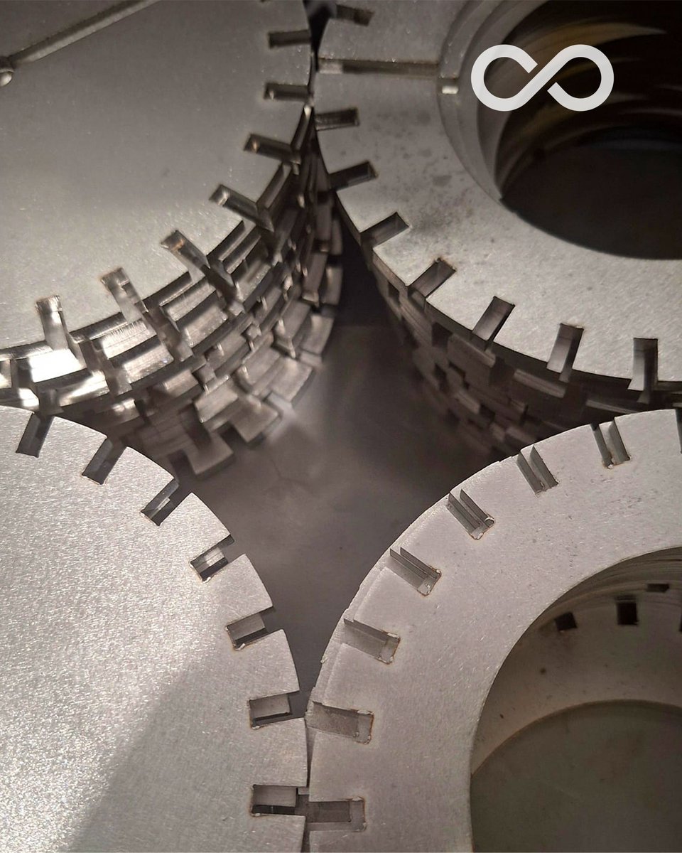 LaserBoost - Corte Láser en Metal tweet media