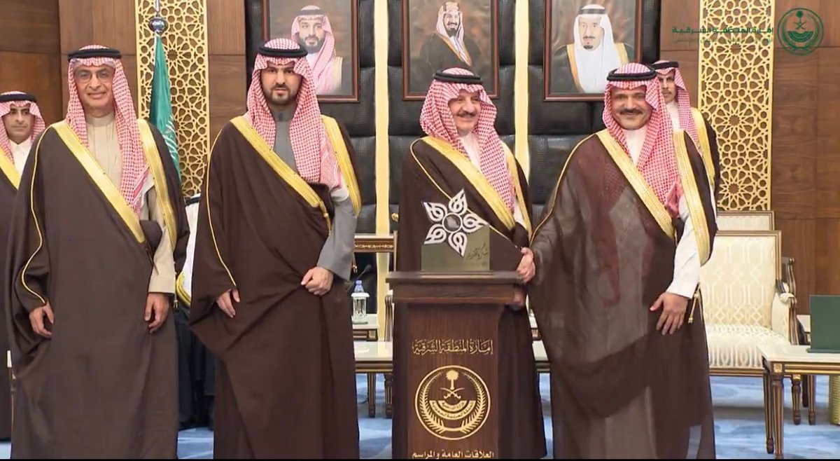 مركز غسيل الكُلى بالرفيعة يقود لتكريم المهندس سعود الدويش من أمير الشرقية 

في لفتة تقديرية تجسّد دعم القيادة للشراكات المجتمعية الصحية، كرّم صاحب السمو الملكي الأمير سعود بن نايف بن عبدالعزيز، أمير المنطقة الشرقية – حفظه الله – المهندس سعود بن ماجد الدويش، تقديرًا لإسهاماته