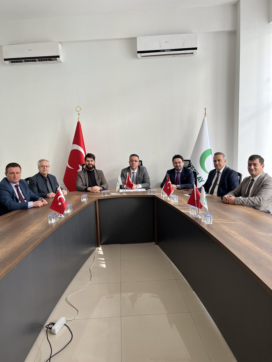 denizlidsm's tweet photo. Adalet Bakanlığı ile Türkiye Yeşilay Cemiyeti arasında bağımlılıkla mücadele alanında imzalanan protokol kapsamında, 2026 yılı 1. Taşra Yürütme Kurulu Toplantısı Yeşilay Denizli Şubesi ev sahipliğinde gerçekleştirildi. https://t.co/3axi0a2HwL