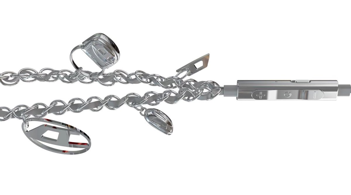 DIESELの有線イヤホンかっけ……