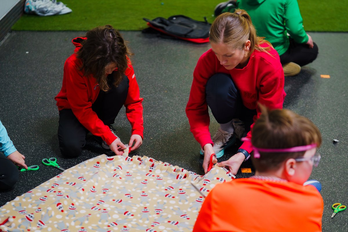 4th grade made tie blankets for their partner charity, Smile Network International—a Minnesota-based nonprofit providing life-altering cleft surgeries around the world.
These blankets are bringing smiles that truly can change the world - choose kindness!