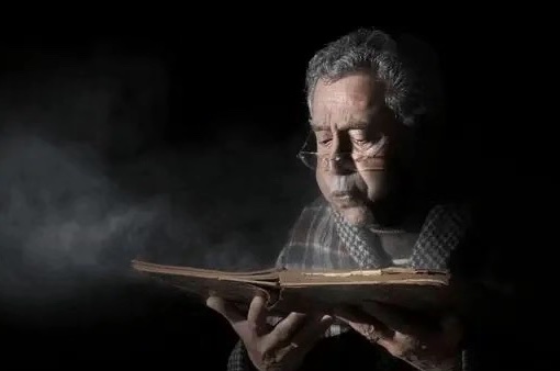 aninhasaant's tweet photo. voltando pros estudos pq agora é só livros e conhecimento tô com nojo dessa vidinha medíocre https://t.co/LQwbzKNadD