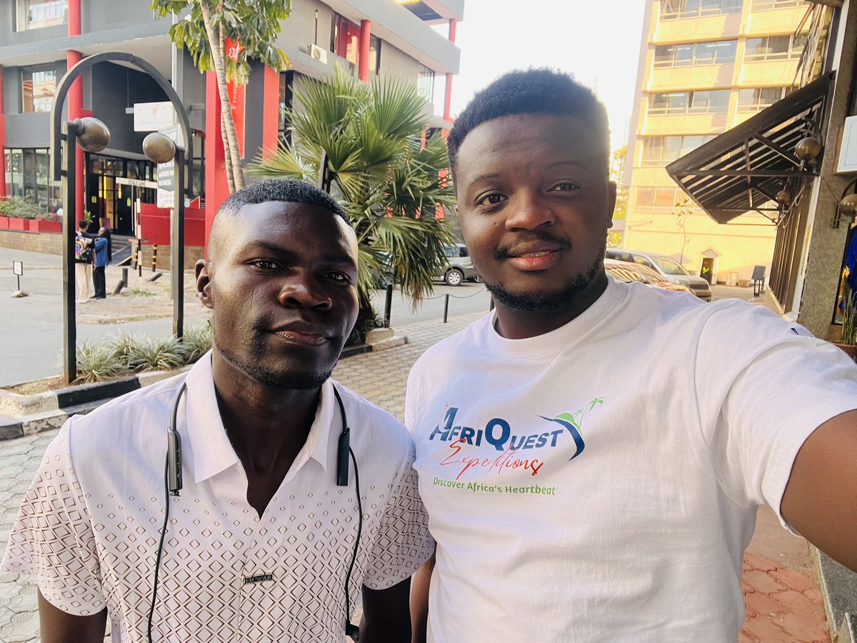 muli_brian_'s tweet image. Guess nani amepitia kwa ofisi leo? 😎😎