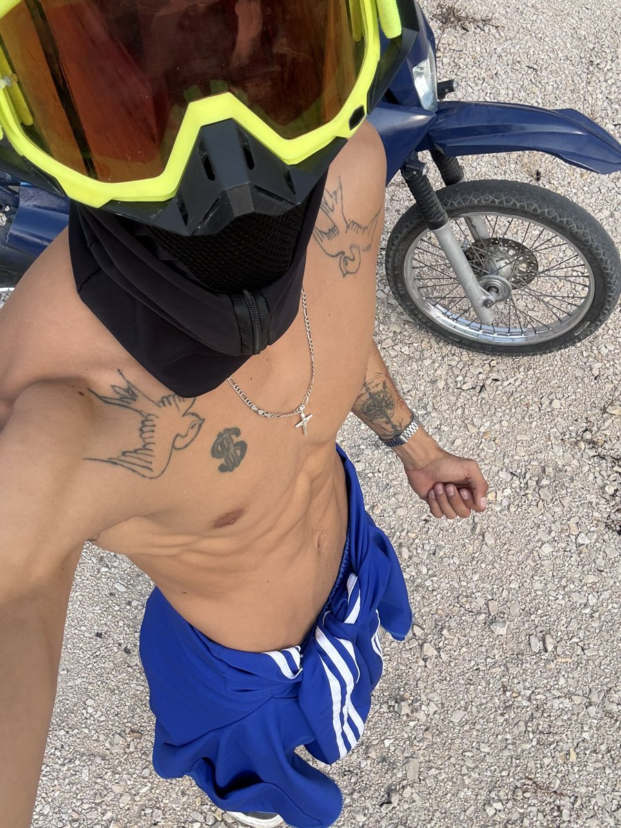 papi_Justin_xx's tweet photo. De ruta 😏 https://t.co/ZG71xLe0rb