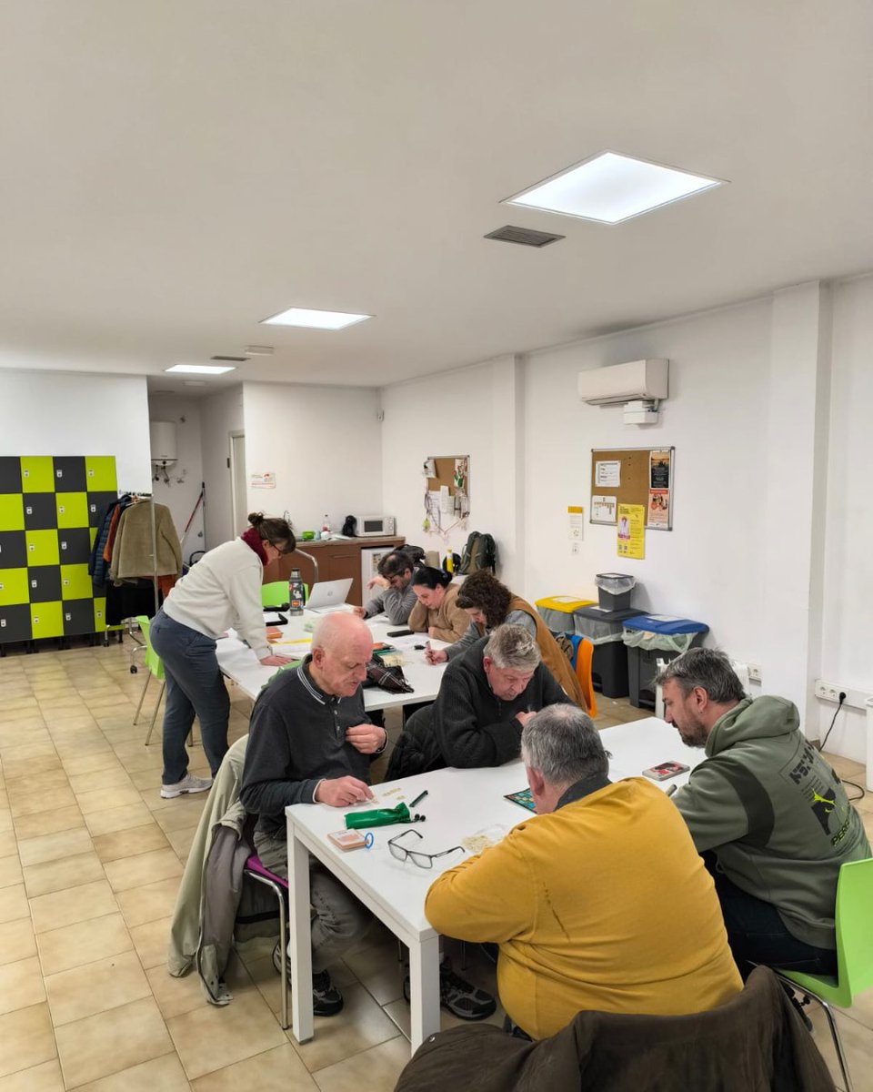 FamiliaiSalutMental tweet media