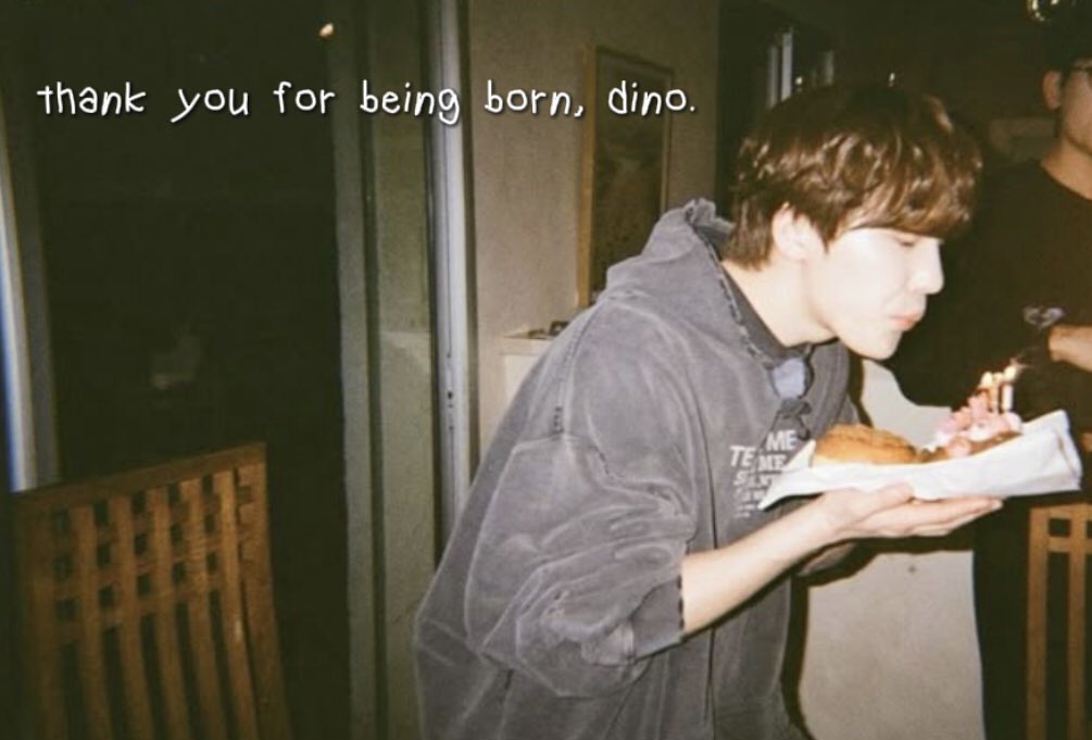 lovrehani's tweet image. happy birthday, our dino! 💌