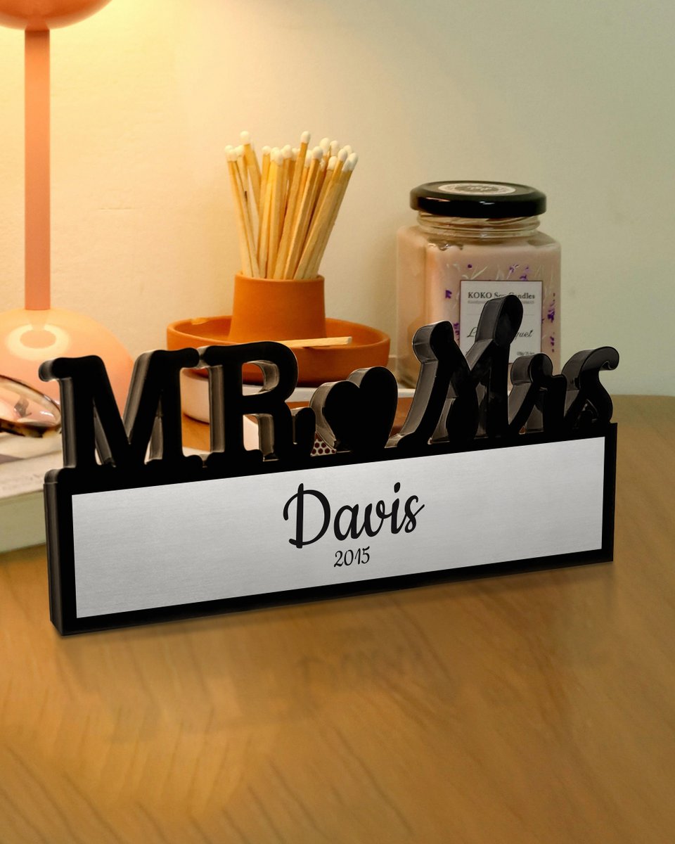 plaquemaker's tweet image. Our custom acrylic “Mr and Mrs” #Signs are perfect for #ValentinesDay, anniversaries, &amp;amp; more! Add your unique names &amp;amp; date in full color onto an aluminum plate of your choice. You can even personalize the cutout titles! #CustomSigns #Gifts #WeddingGifts bit.ly/4r1kQiK
