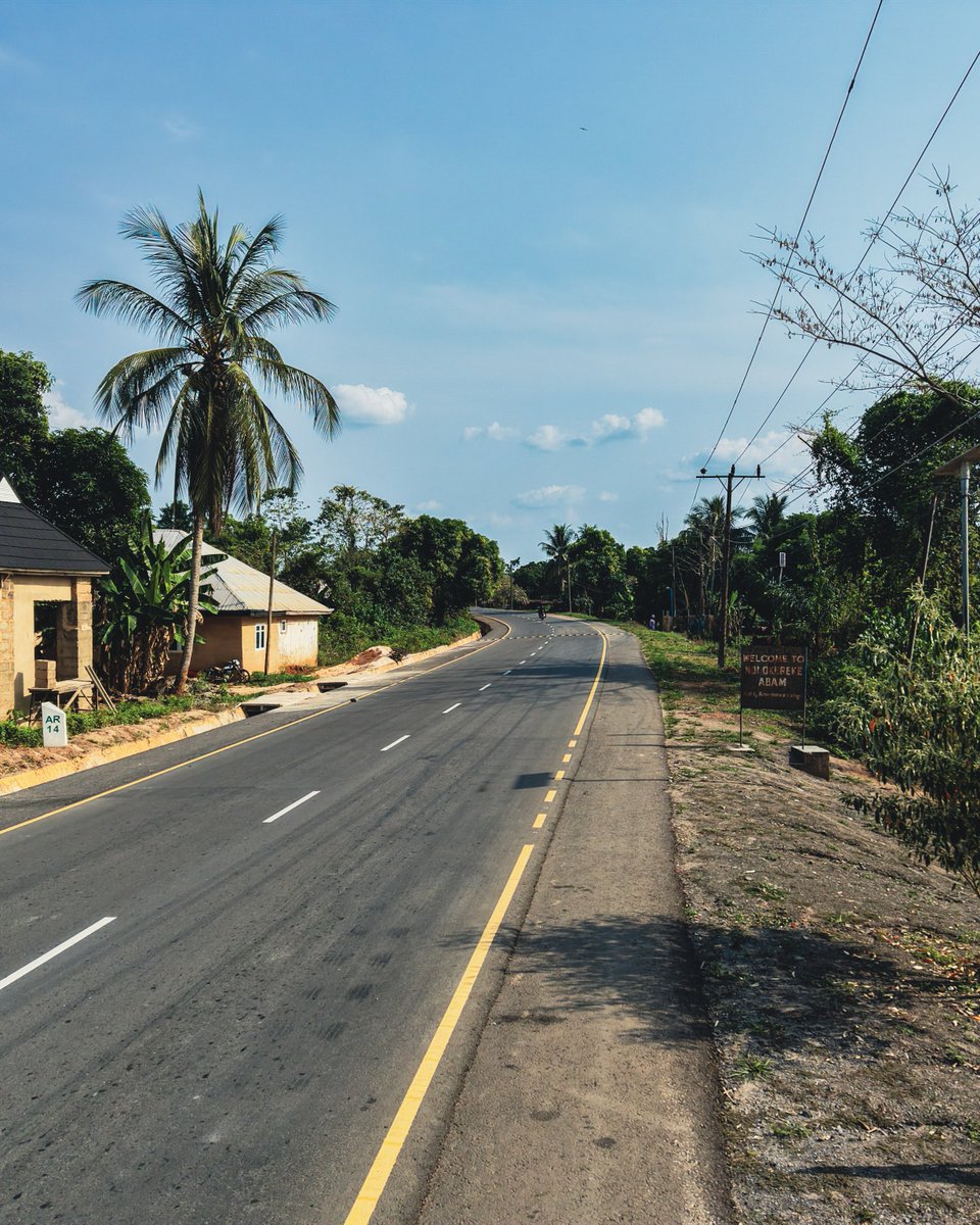 mmeetim's tweet photo. Another major milestone achieved by Governor Alex Otti as the Amuvi–Ndi Okereke–Ozu Abam Road stands completed and ready for commissioning. Take a look at the before and after photographs. 

#GovernorAlexOtti #AlexOtti #Abia #AbiaState #Nigeria #RoadConstruction #GELD #AmuviNdiOkerekeOzuAbamRoad
