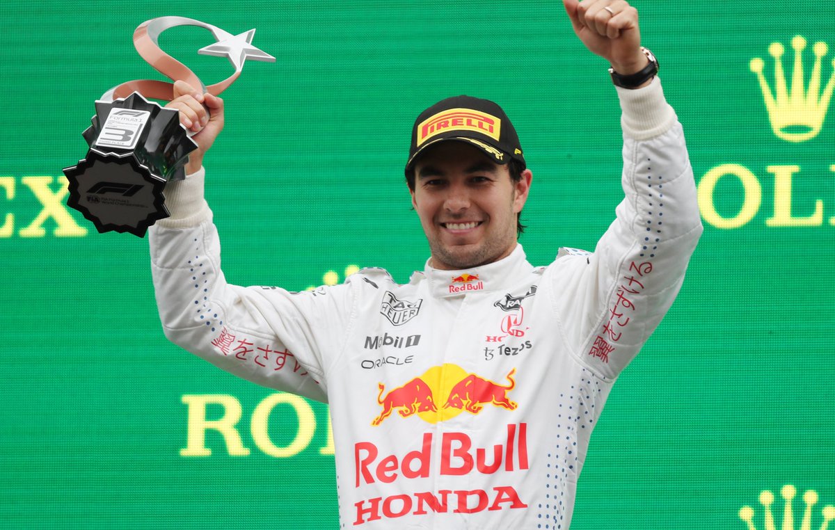 🚨CHECO PÉREZ | PODIOS POR AÑO

2011 - 0
2012 - 3
2013 - 0
2014 - 1
2015 - 1
2016 - 2
2017 - 0
2018 - 1
2019 - 0
2020 - 2
2021 - 5
2022 - 11
2023 - 9
2024 - 4