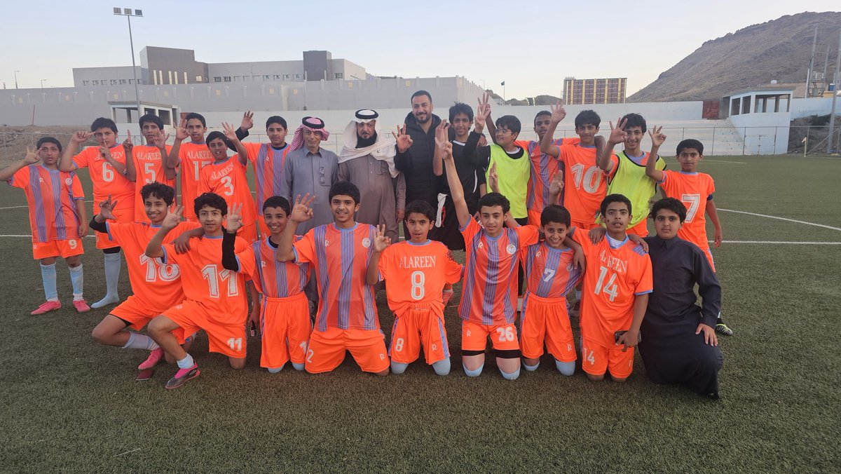 AreenClub's tweet photo. نهاية المباراة 
#العرين 
#محايل 
فوز العرين بثلاثة أهداف لهدف
 إبداع .  متعة ..
نجوم المستقبل https://t.co/cKfr4BEHCs