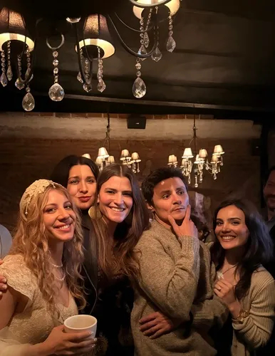ElHeraldoGuate's tweet photo. 🎬💍 El actor guatemalteco Arturo Castro, exitoso en Hollywood por sus películas como: Snatched (2017), Bushwick (2017), The Menu (2022), y Road House (2024). Celebró su boda este 08 de febrero en la histórica Antigua Guatemala 🇬🇹✨ ➡
#ElHeraldoGuate #ArturoCastro #OrgulloGT #AntiguaGuatemala #Hollywood
