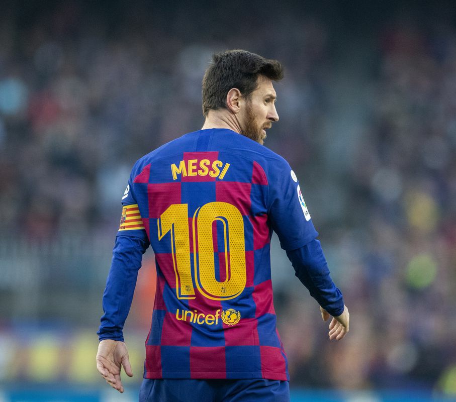 BarcaWorldwide's tweet image. 🚨 ONLY TWO PLAYERS HAVE SCORED AND ASSISTED 20+ GOALS IN A LEAGUE SEASON

Thierry Henry    🤝       Lionel Messi
🏟 37 games                🏟 31 games
⚽️ 24 goals                  ⚽️ 22 goals
🎯 20 assists                🎯21 assists 
Age: 24                           Age: 33