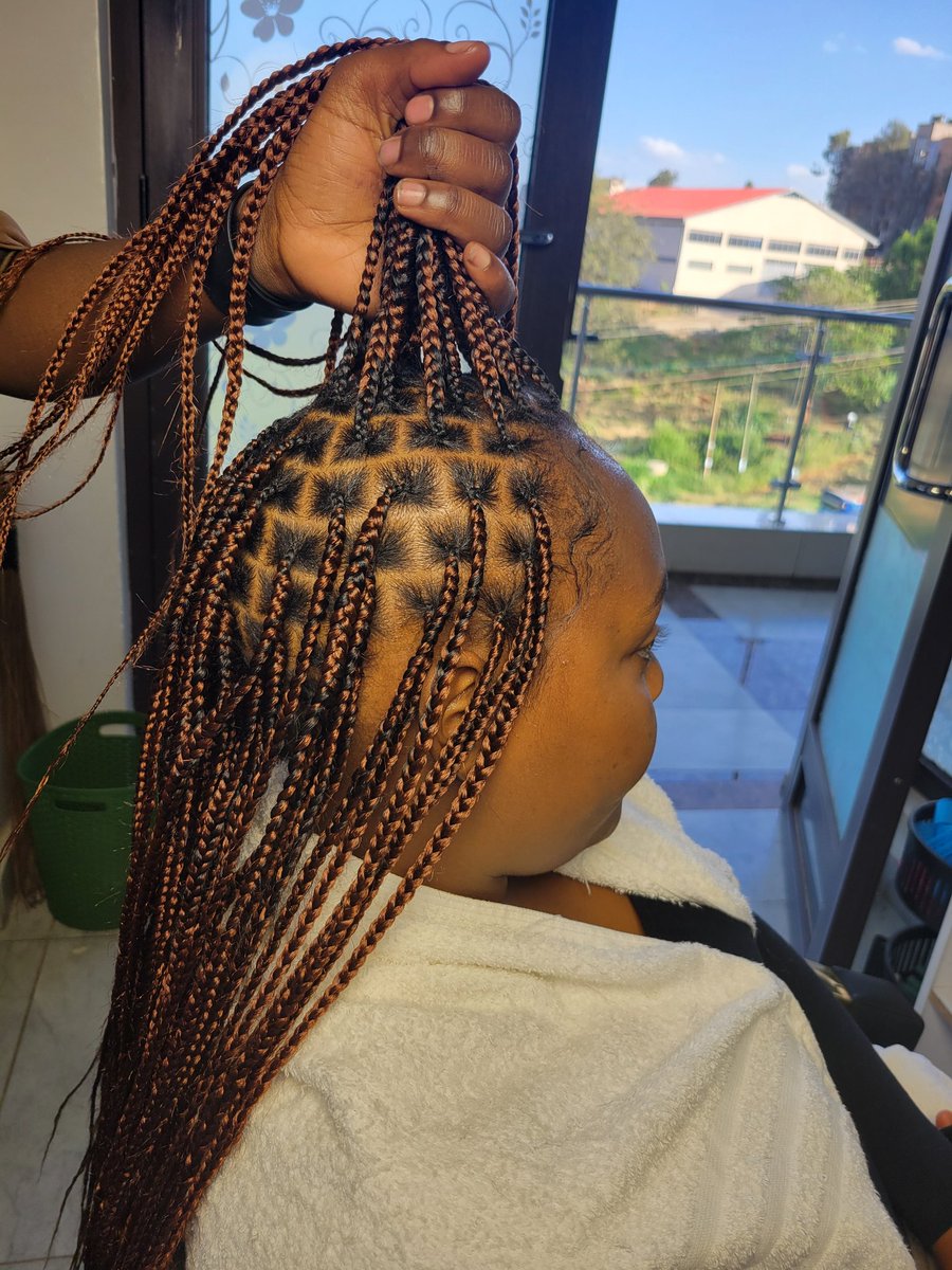 LolavieSpa's tweet photo. Knotless offer https://t.co/DwJyPyyk9v