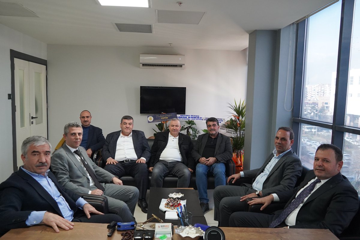 Elektrikçiler Odası Başkanlığına yeniden seçilen Necmeddin Sağlam’a, Yönetim Kurulu Üyelerimiz Reşit Yıldız, Sabri Akaltun ve Yılmaz Güvenç ile birlikte hayırlı olsun ziyaretinde bulunarak tebriklerimizi ilettik.

Gerçekleştirdiğimiz ziyarette; elektrik sektörünün mevcut durumu,