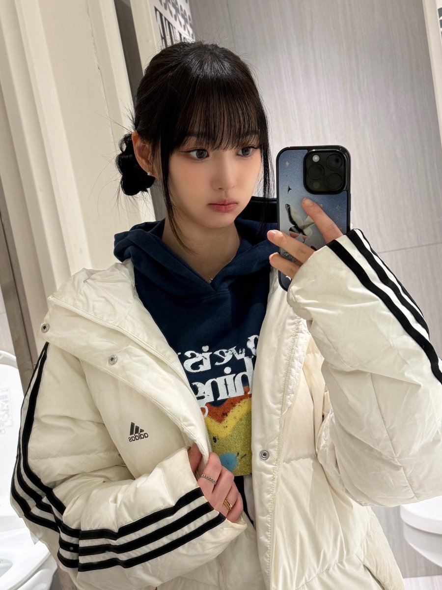 이제보니 오른쪽손도 너무나 우리먕이다