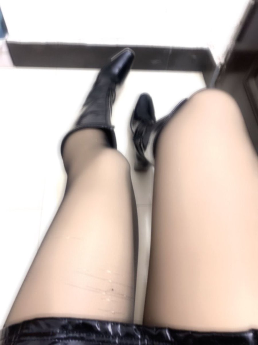 aichiren's tweet photo. 可以逮捕我吗 https://t.co/jbMgOPkoHm