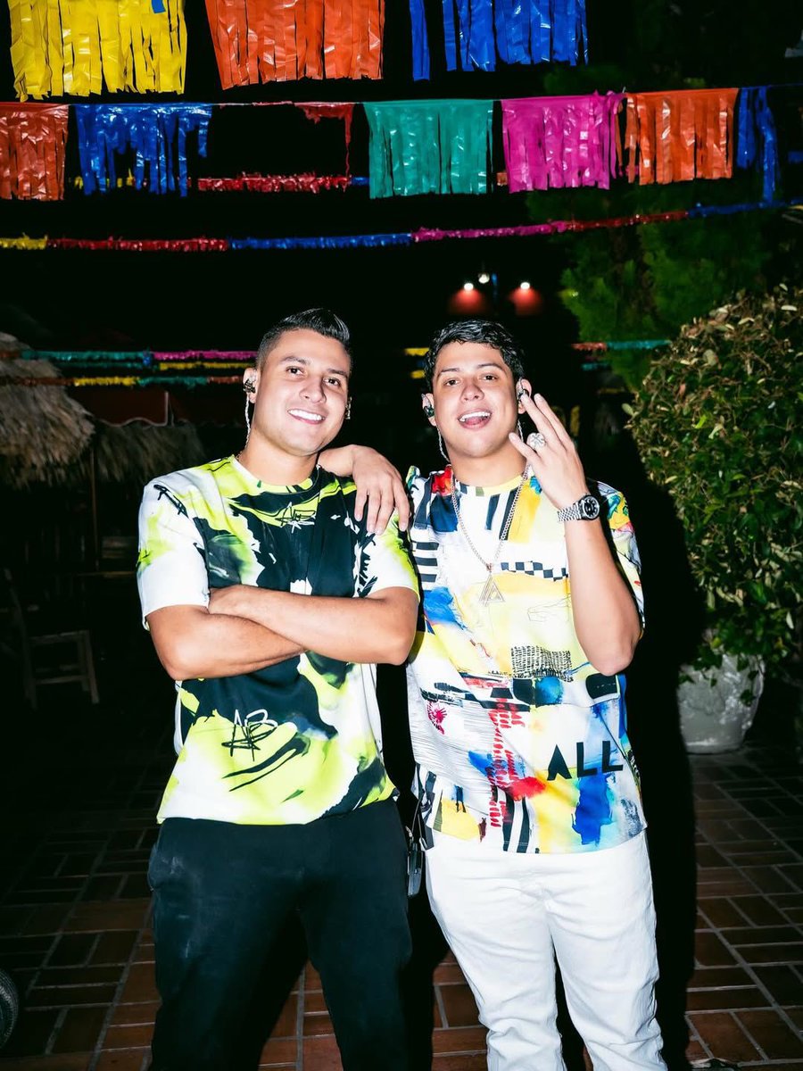 La juventud y el estilo moderno de <a href="/LuisraSolano/">LuisRa Solano</a> y <a href="/Chidegarcia/">CHIDE García</a> se preparan para una #maratón musical sin precedentes en la región Caribe con fechas que promete encender el espíritu #carnavalero desde Santa Marta hasta el corazón de Barranquilla. intervallenato.com/inicio/luisra-…