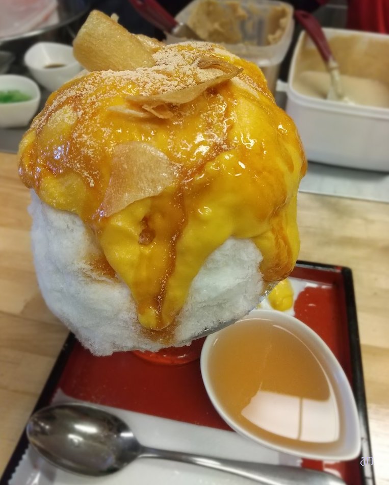 ひみつ堂　寿パンプキン＋サービス小鉢しょうが蜜
甘露煮きんとんみかん芋チップしょうがきな粉キャラメル　パンキャラ豪華新春ver.だぁ　中盤の刻みしょうがゾーンから飛びまくり！サービスしょうが蜜投入でさらに末広がり～
(かき氷・時差投稿）