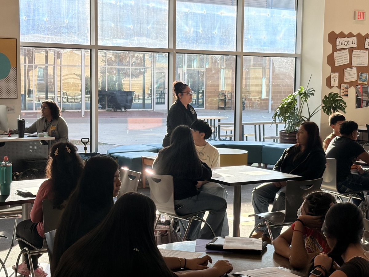 Seguin ISD Multilingual tweet media