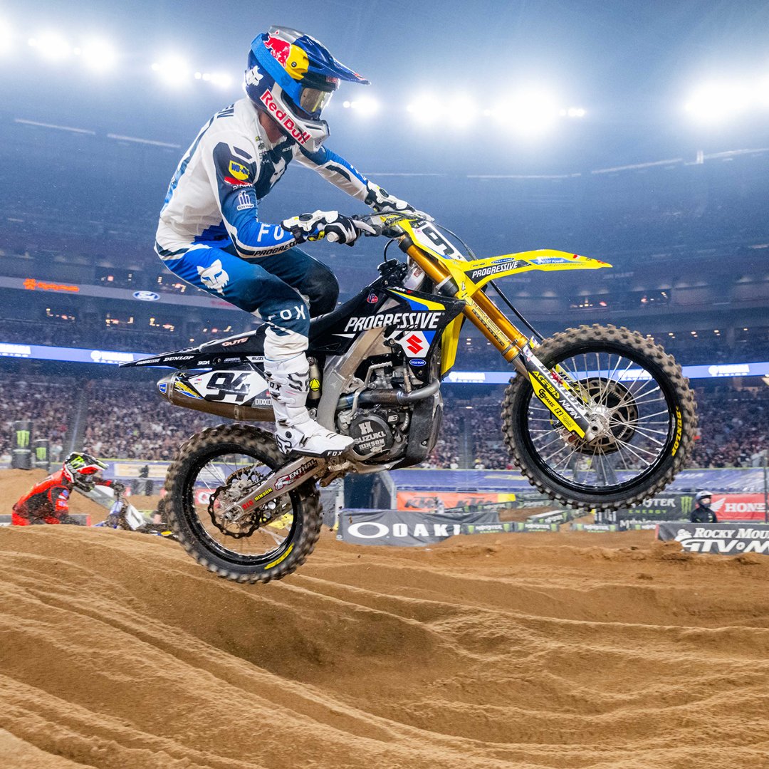 Suzuki Bikes UK tweet media