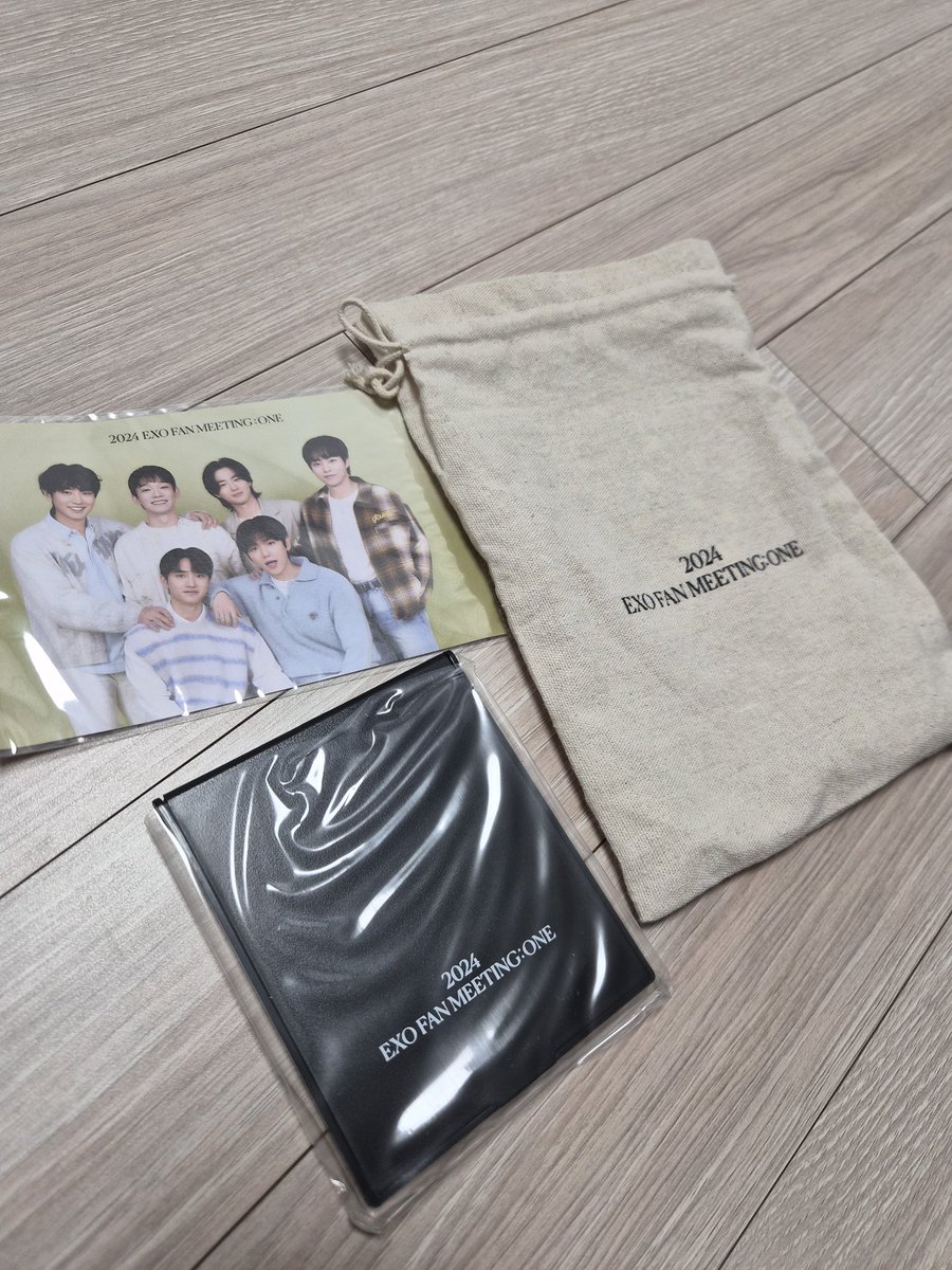 mydoh0112's tweet photo. 2024 EXO fan meeting: ONE 입장굿즈 양도
10,000원

ㅅㅊㅇ 디오 도경수 경수 엑소 EXO D.O. 굿즈양도 포카양도 디오굿즈 경수굿즈 엑소굿즈 수호 김준면 시우민 김민석 백현 변백현 찬열 박찬열 카이 김종인 세훈 오세훈 레이 장이씽 https://t.co/yzGJNTcKzF