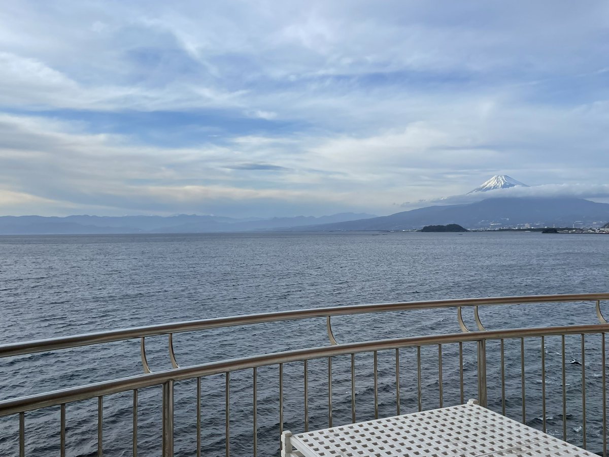 Blue_ocean290's tweet photo. 2泊3日夢のような淡島ホテルの夜はふけていく… https://t.co/YI2sR5LgMr
