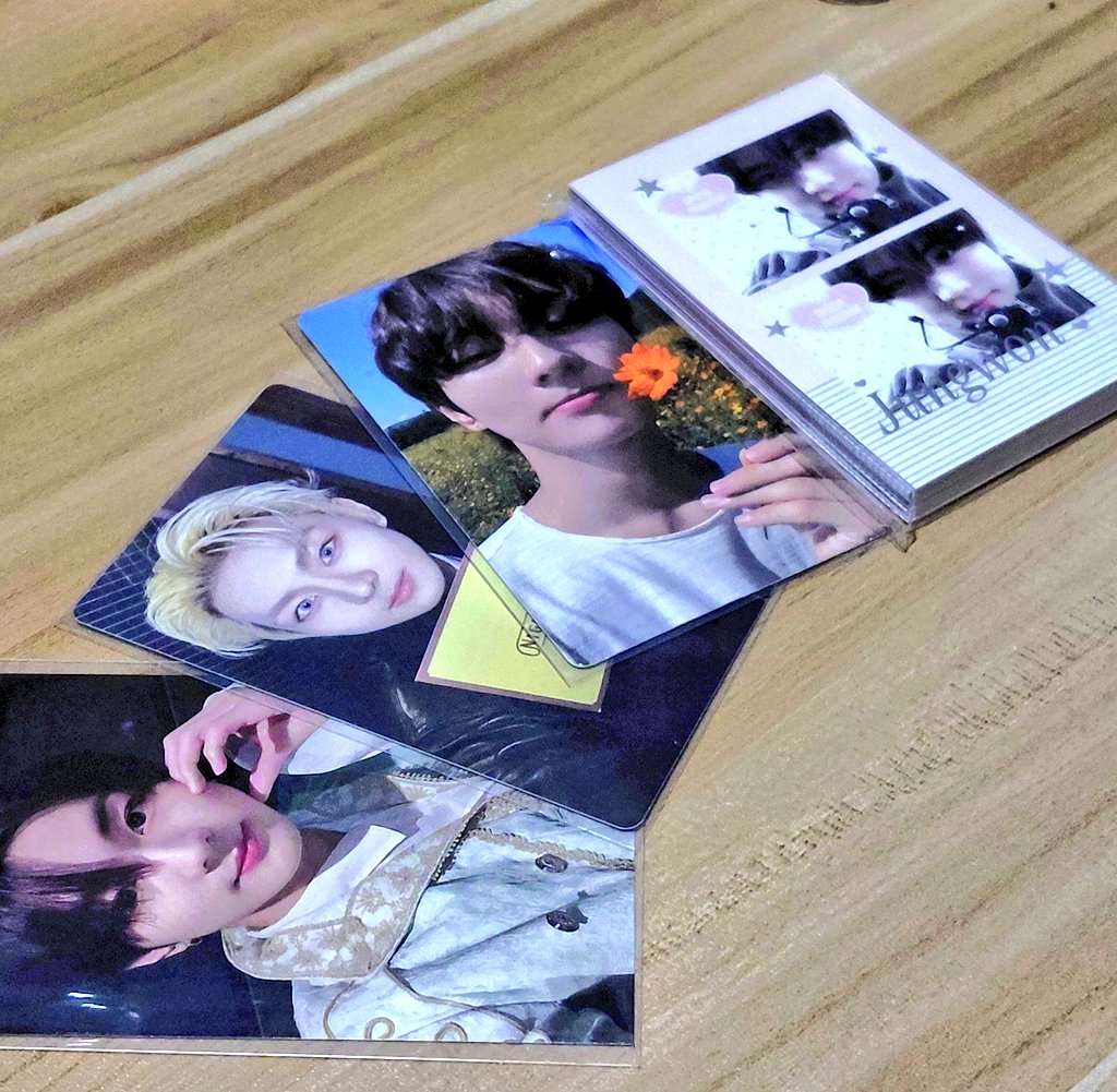 jjungalwayswon's tweet photo. 📬 — @when_cy l #ThankYouCee˚.⋆⁺₊⊹.݁˖.݁༉‧₊˚.

thank you for this jungwon set. THE SPARKS!!*!*!*! AAAAAAAAAACKKKKKKSKSKSKSKK. iloveit very much! thank you pooo for this ^^💙 https://t.co/MXS2RdOIvR