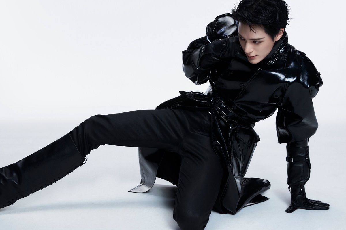 01pdkj's tweet image. ชั้นขอถาม แบบถามจริงๆ วงการแฟชั่นทำไมถึงพลาดขนาดนี้ แกดูความโมเดล! บอดี้มันให้! ใบหน้าพระเจ้าทรงปั้นขนาดนี้! ทำไมยังอีกก ยังไม่มีแบรนด์ใดจองตุวลูกพี่ข้าอีก!!! LEE JENO โคตรจะปึ้งขนาดนี้!!!