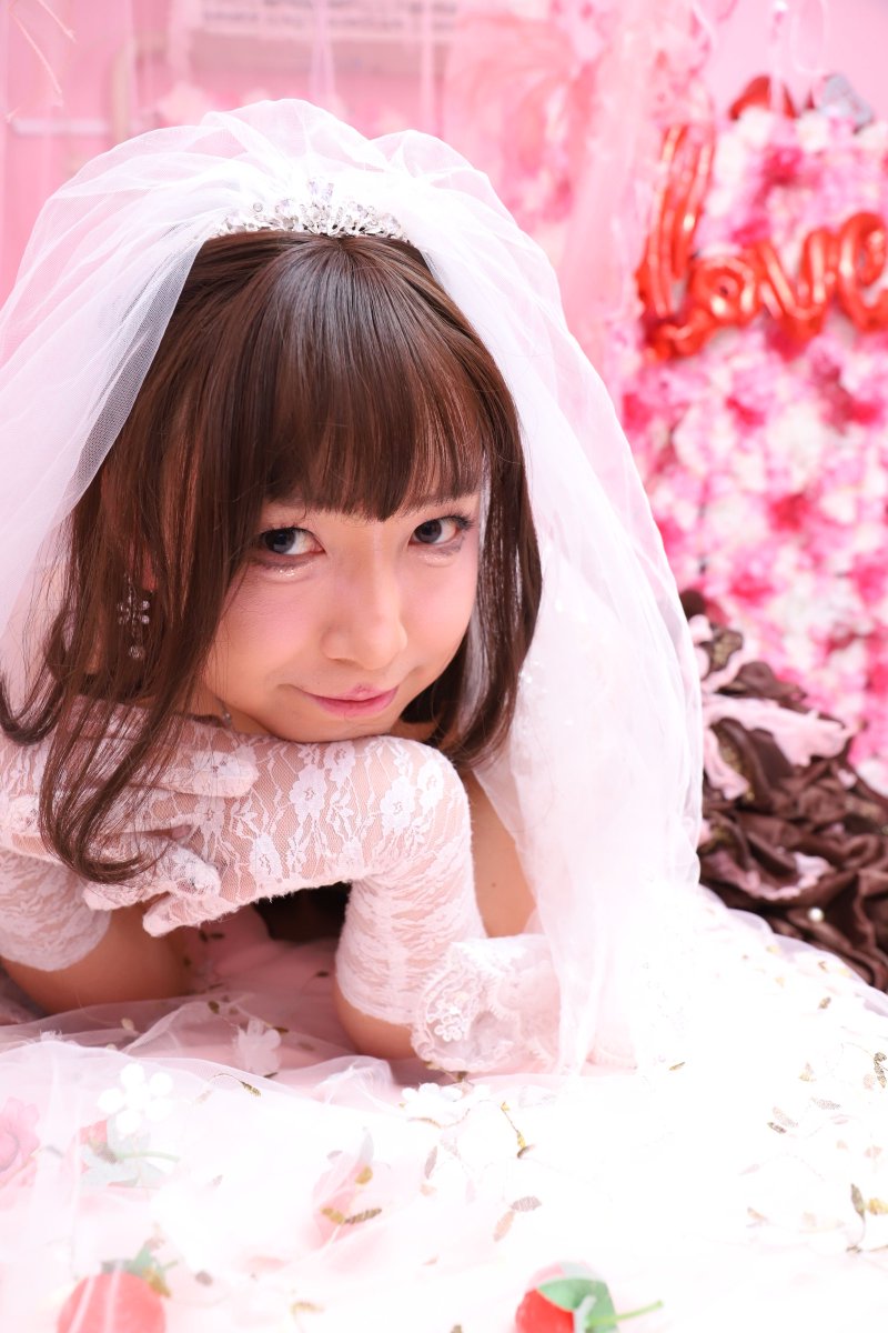 Azuki_Xdress's tweet photo. RAARさん(@salon_RAAR)でバレンタインキャンペーンの撮影をしてきました✨️
チョコレートイメージのドレスがとても素敵で、撮影中ずっとお姫様状態💕
また撮影したいな✨️

💄＆📷️：有馬さん(@raar_arima)
#RAAR https://t.co/owdWI7pPIS
