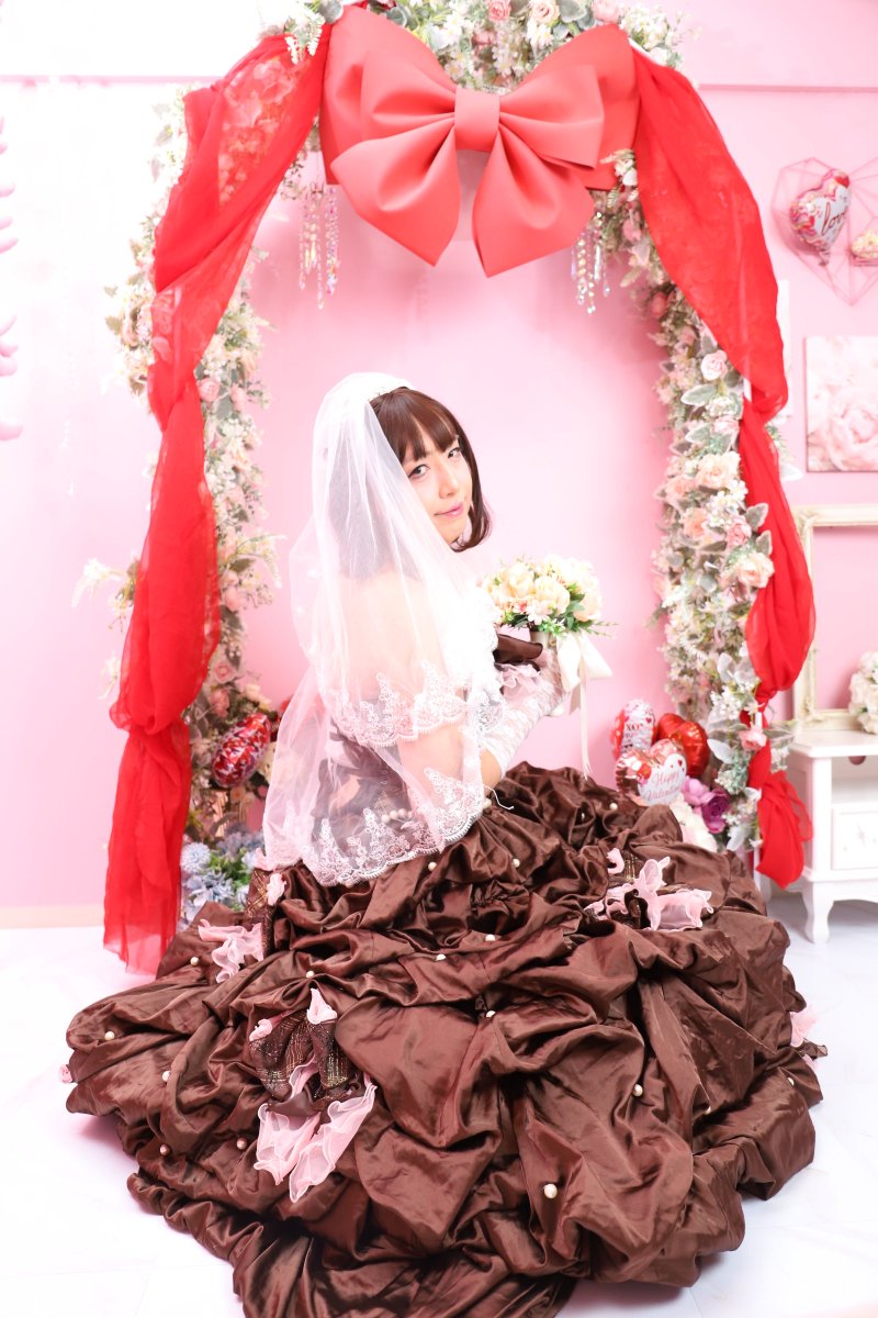 Azuki_Xdress's tweet photo. RAARさん(@salon_RAAR)でバレンタインキャンペーンの撮影をしてきました✨️
チョコレートイメージのドレスがとても素敵で、撮影中ずっとお姫様状態💕
また撮影したいな✨️

💄＆📷️：有馬さん(@raar_arima)
#RAAR https://t.co/owdWI7pPIS