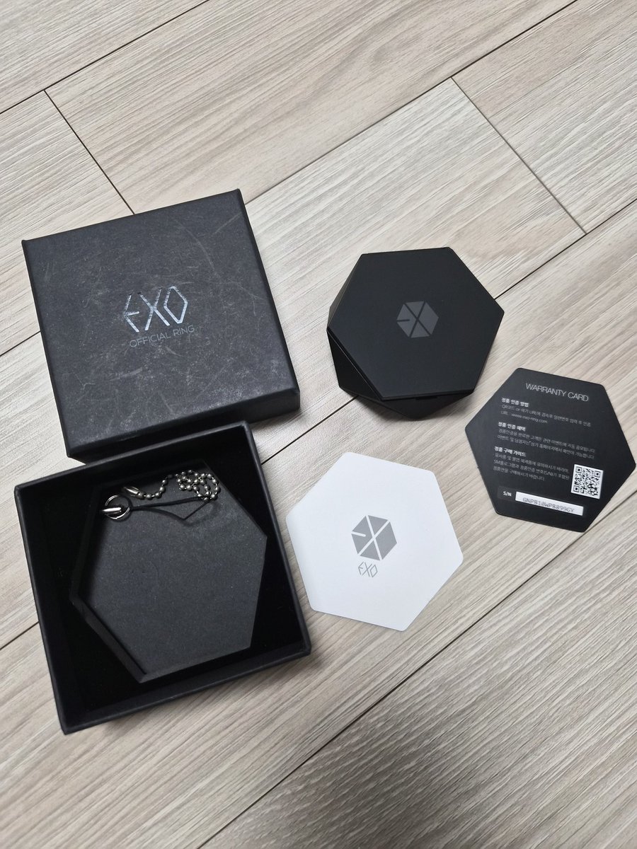 mydoh0112's tweet photo. EXO official Ring  풀세트 양도
10,000원

ㅅㅊㅇ 디오 도경수 경수 엑소 EXO D.O. 굿즈양도 포카양도 디오굿즈 경수굿즈 엑소굿즈 수호 김준면 시우민 김민석 백현 변백현 찬열 박찬열 카이 김종인 세훈 오세훈 레이 장이씽 https://t.co/idujWKS2km