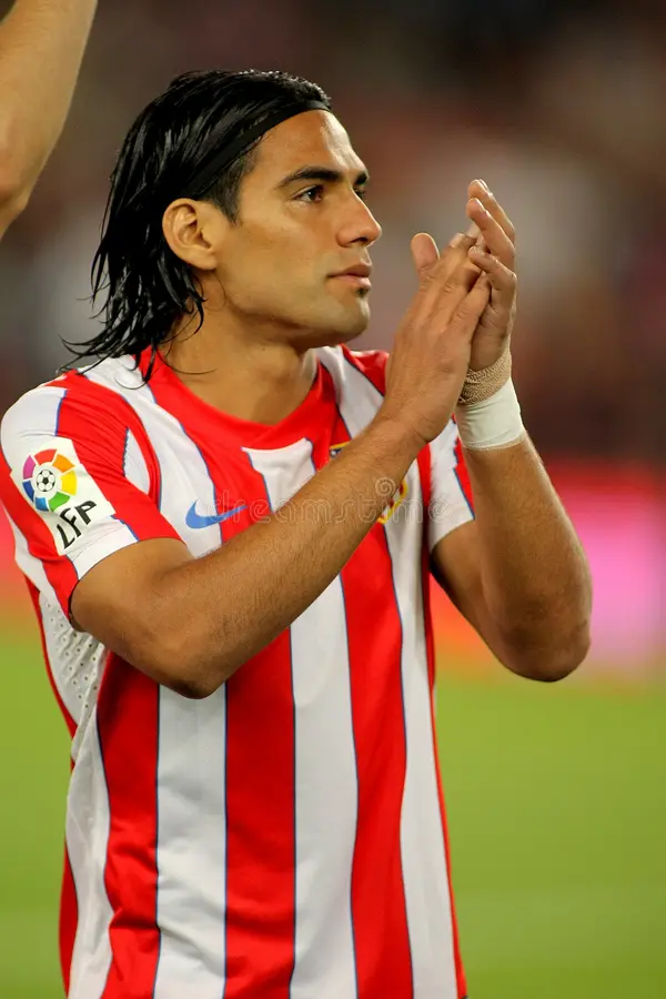 Feliz cumpleaños al mejor futbolista que he visto jugar en el Atlético de Madrid 

<a href="/FALCAO/">Radamel Falcao</a>
