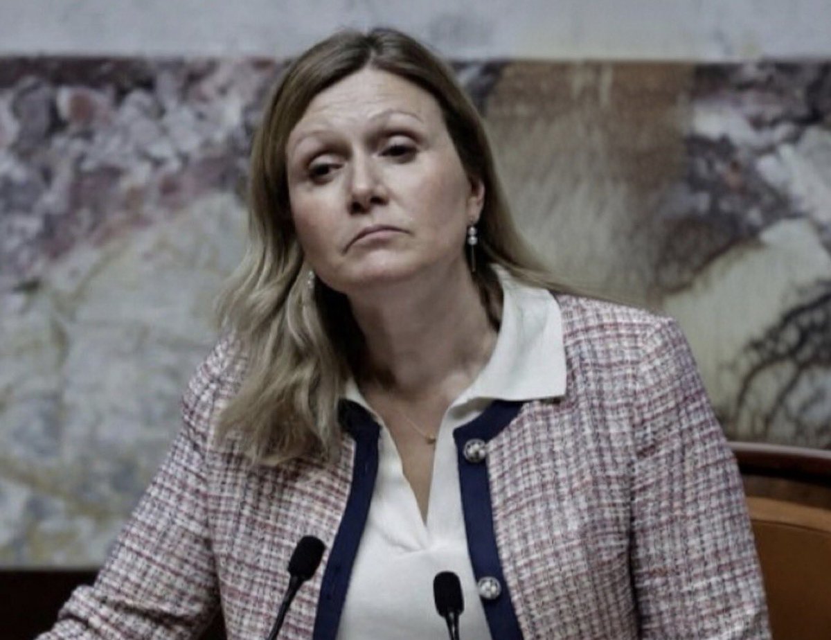 🚨🇫🇷🇺🇸🫵Comment osez-vous, Yaël Braun-Pivet, cette collabo putride, pourrie jusqu’à la moelle et servile au système corrompu jusqu’à l’os, refuser avec un culot monstrueux une commission d’enquête parlementaire sur l’affaire Epstein, ce cloaque abject de vipères pédophiles qui