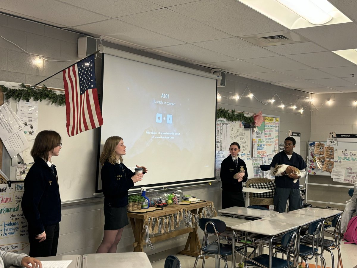 BMS Career Pathways Fair was a huge success this morning! A big thank you to all the teachers, high school students, and industry partners for investing their time to speak to our 8th graders this morning! 🔥