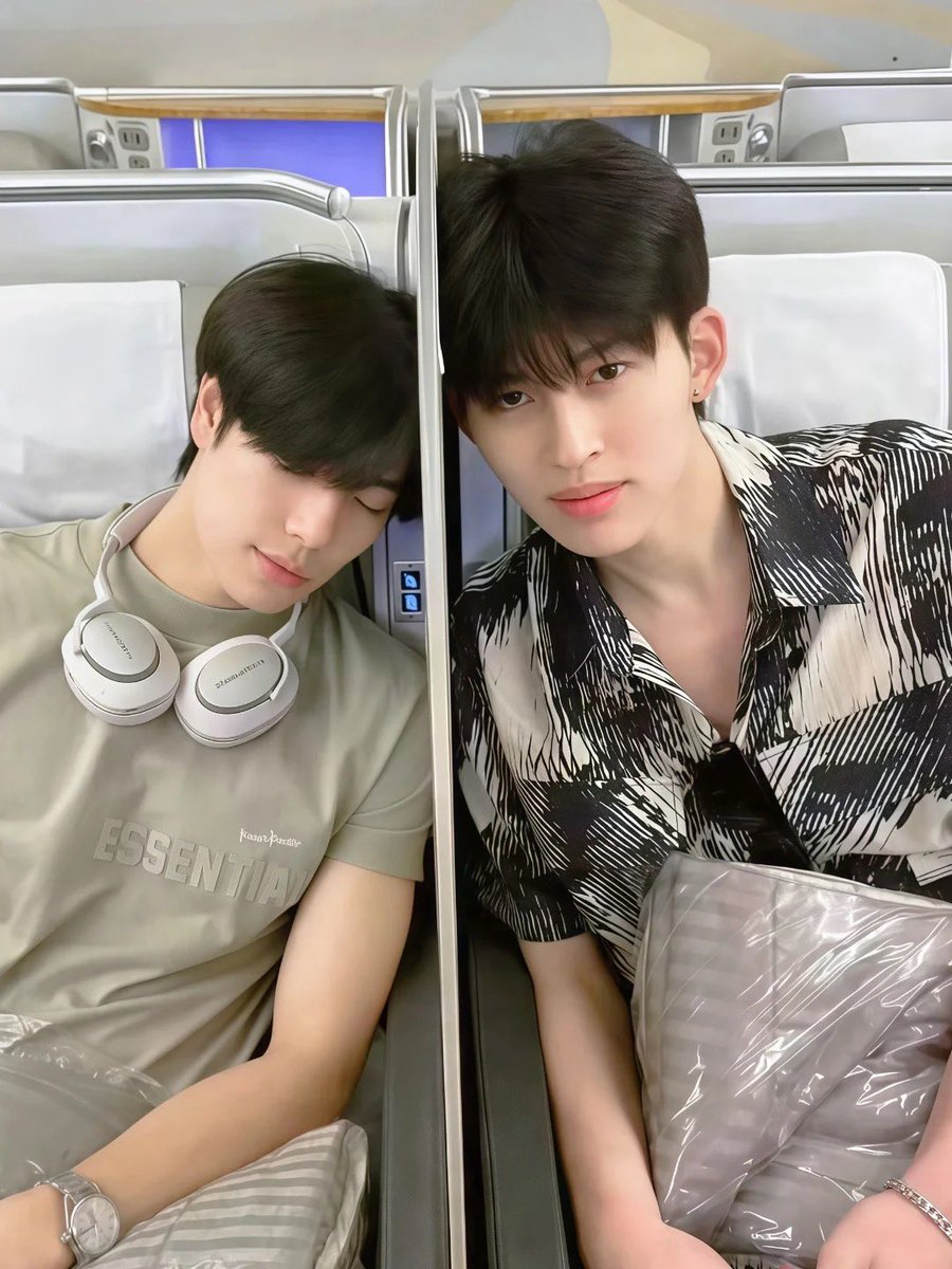 winterrosze's tweet image. พูดก็พูด รูปปภวที่ตัดต่อ คนเอามาฟิน หนักมาก แต่รูปจริงๆคนดันนึกว่าตัดต่อ ยกตัวอย่างเช่น…😅