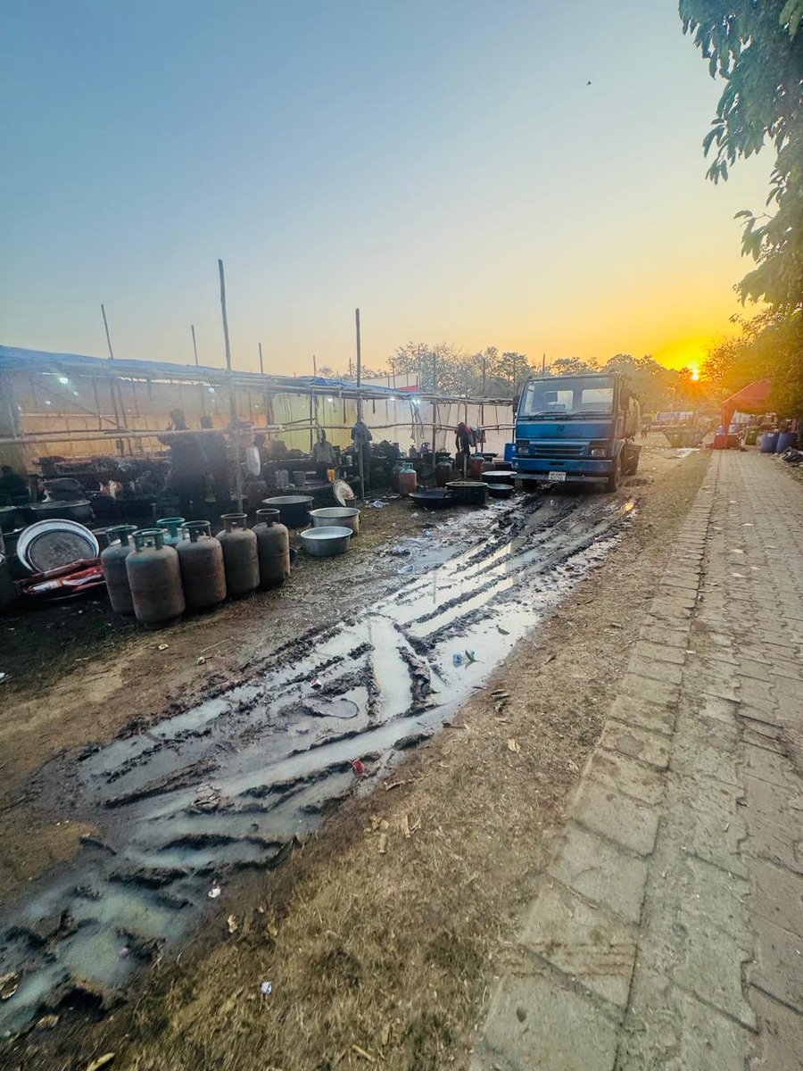 sub_odh14's tweet photo. @DCEastSinghbhum @sahupurnima0818 @jnacjsr  शहर के एग्रिको ट्रांसपोर्ट मैदान का राजनीति एवं सामाजिक कार्यक्रम के नाम पर कब तक दोहन किया जाएगा | यहाँ लोगों का खेलना, टहलना,दौड़ना भी दुभर हो गया ,इस व्यवस्था का जिम्मेवार कौन है ? जिला प्रशासन एवं विधायिका जी ये कब तक चलेगा। https://t.co/UGzWTNkKvT