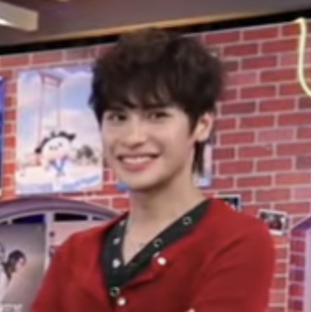 my friend                                       me

TUMOH X LIVEHOUSE
 #GMMTVLiveHouse #SurfJava