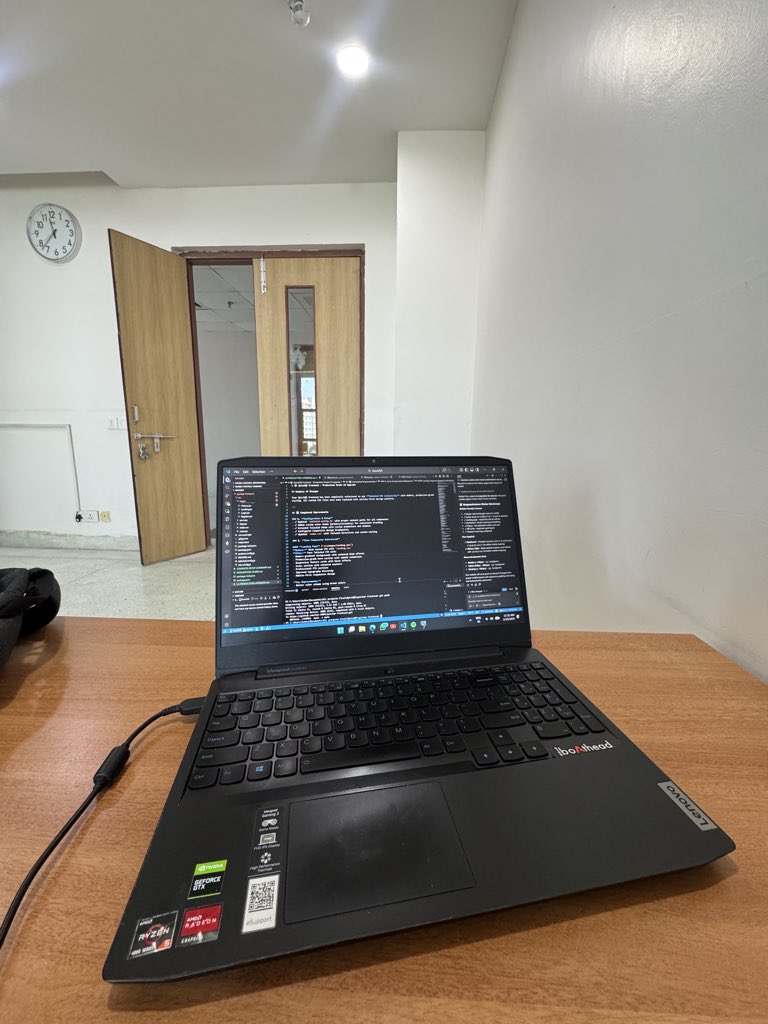 Harman_hsk's tweet photo. “Me vs bugs. I’m still winning 🐛⚔️”
#DebugLife #ProgrammerHumor #GenZDev https://t.co/AfMzJAbYFh