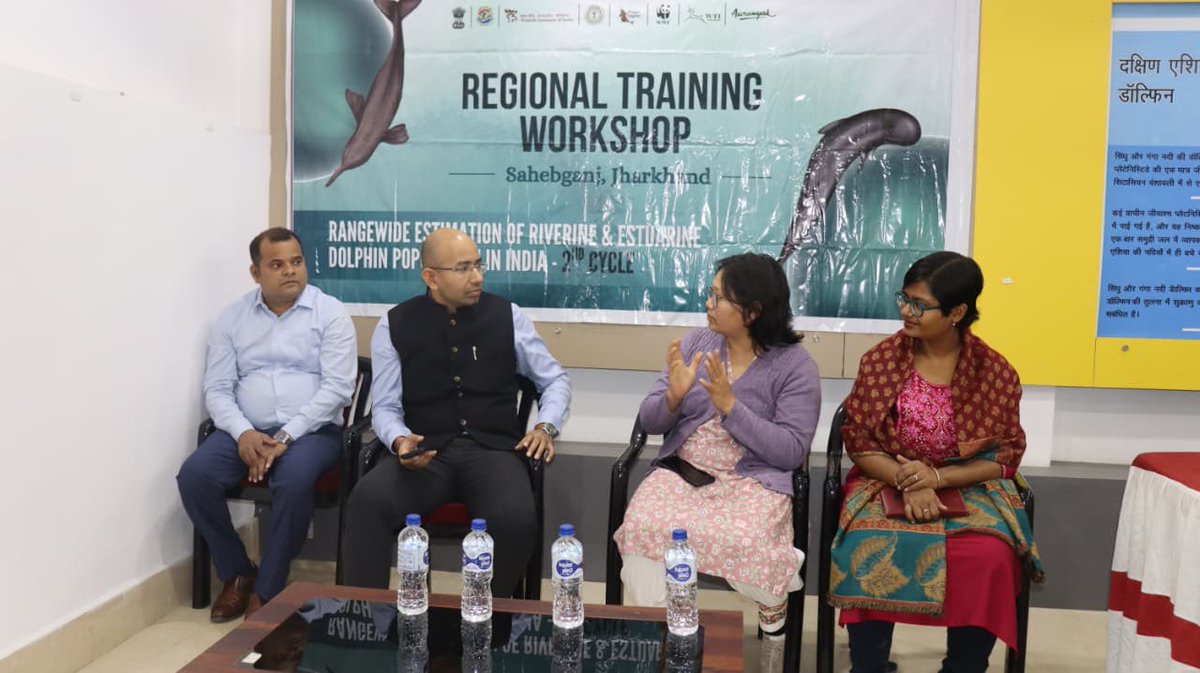 wii_india's tweet photo. The second cycle of Rangewide Dolphin Estimation was initiated in Jharkhand by @wii_India  under @moefcc in collaboration with @Jharkhandvan @DfoSahibganj. @V_kolipakam @lalanikawlni @GobindsagarBha1 @rameshpandeyifs   @ShovanaRay  
@SunnyDeori1
@CAMPA_Dolphin https://t.co/qUKSHvqtN9