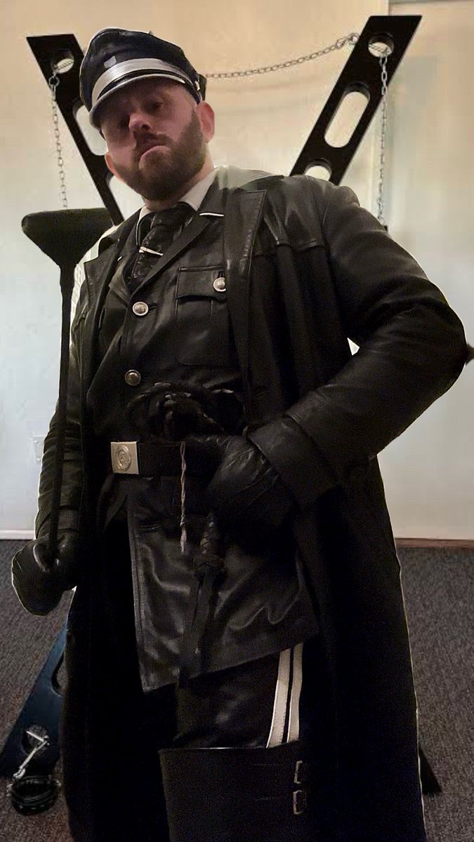 #leathergear #leatherdaddy #leathermen #leatheruniform #leatheroutfit