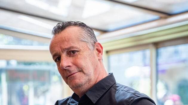 Caen (14) : Jean-Philippe Autain, tabassé à mort en rentrant chez lui, après une altercation avec des jeunes (MàJ : Marwane Mohamed est condamné à 24 ans de réclusion criminelle)

 fdesouche.com/2026/02/10/cae…