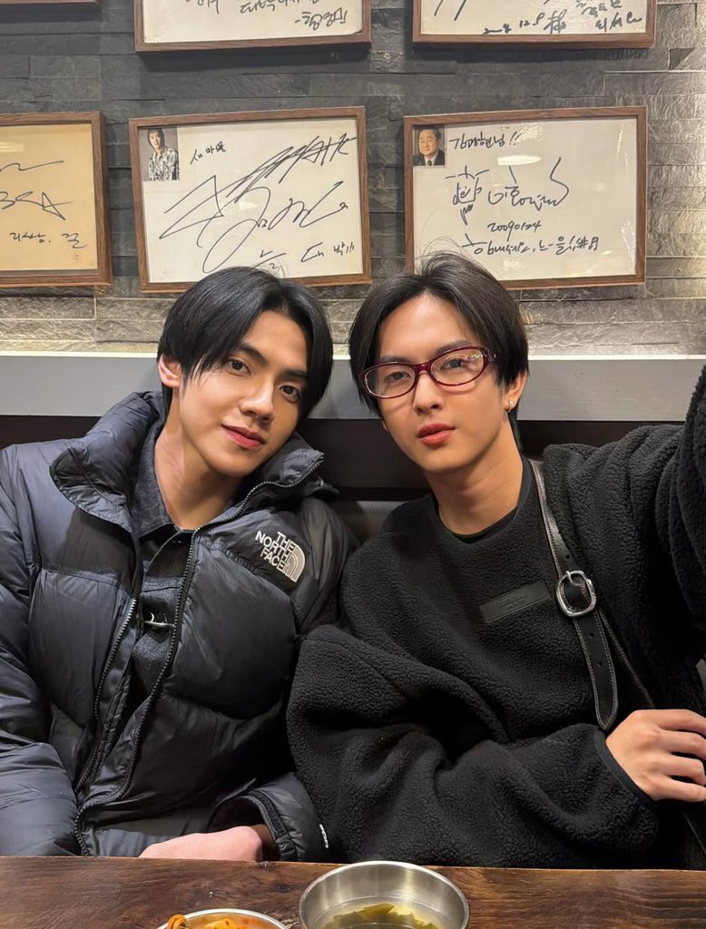 เสื่อใครไหนเล่า ทฤษฎีถอดเสื้อให้เทอมีจริงอะดิ