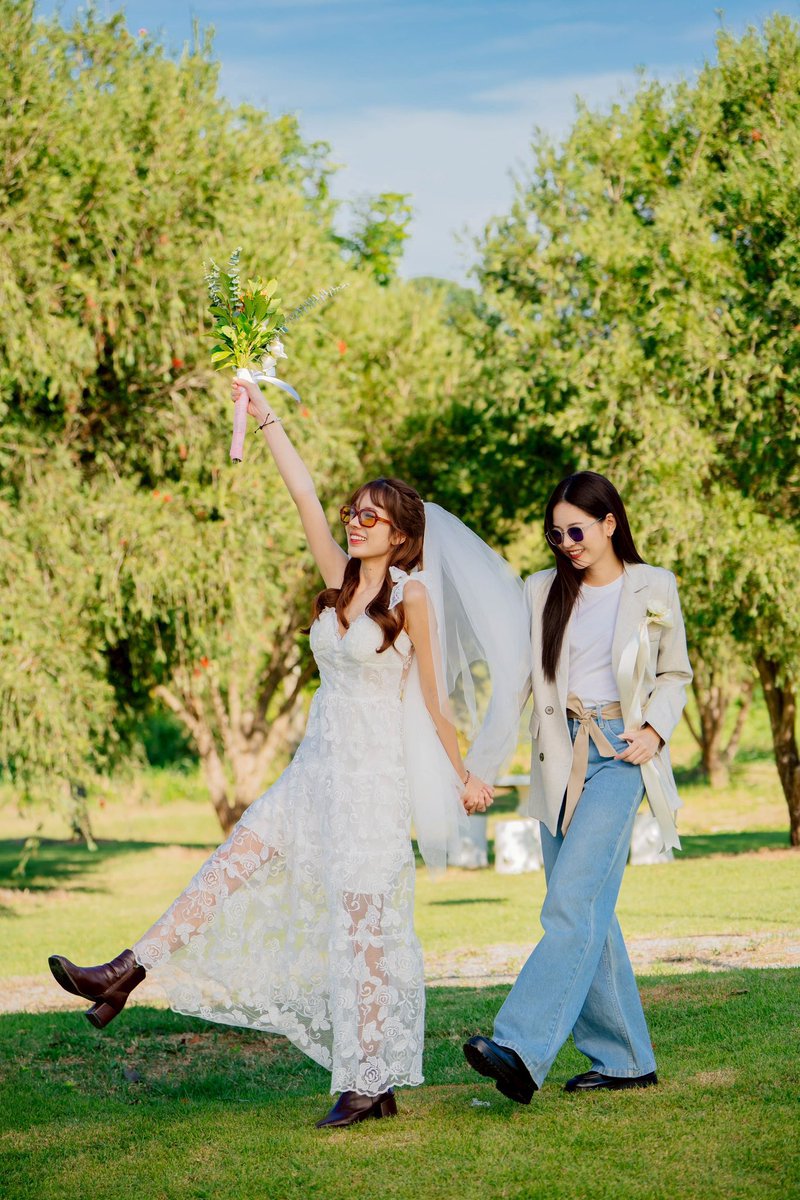 Imagens do Ep.4 de The Earth ✨🤭

“Quando o “faz de conta” começa a parecer real demais, a noite vai terminar com pura educação… ou será o início de um amor verdadeiro impossível de resistir? ”

#TheEarth #4Elements #AppleMim