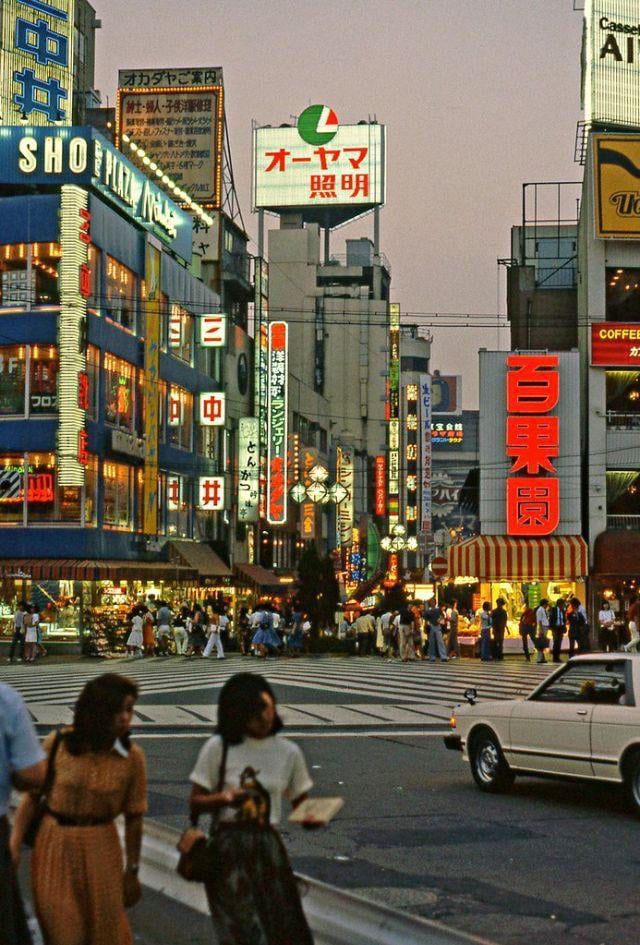 mikitaposts's tweet image. Which city was peak 1980s?

New York
West Berlin
Tokyo
Miami