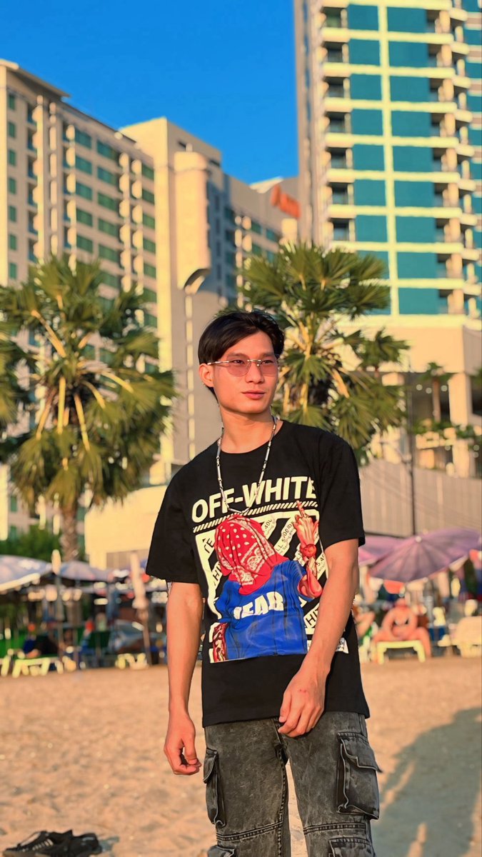 ก็ไม่ได้หล่อเหมือนเขานิจะสู้คนในใจเธอได้ใง #โสด #ชลบุรี #ศรีราชา #เเหลมฉบัง #เครือสหพัฒน์