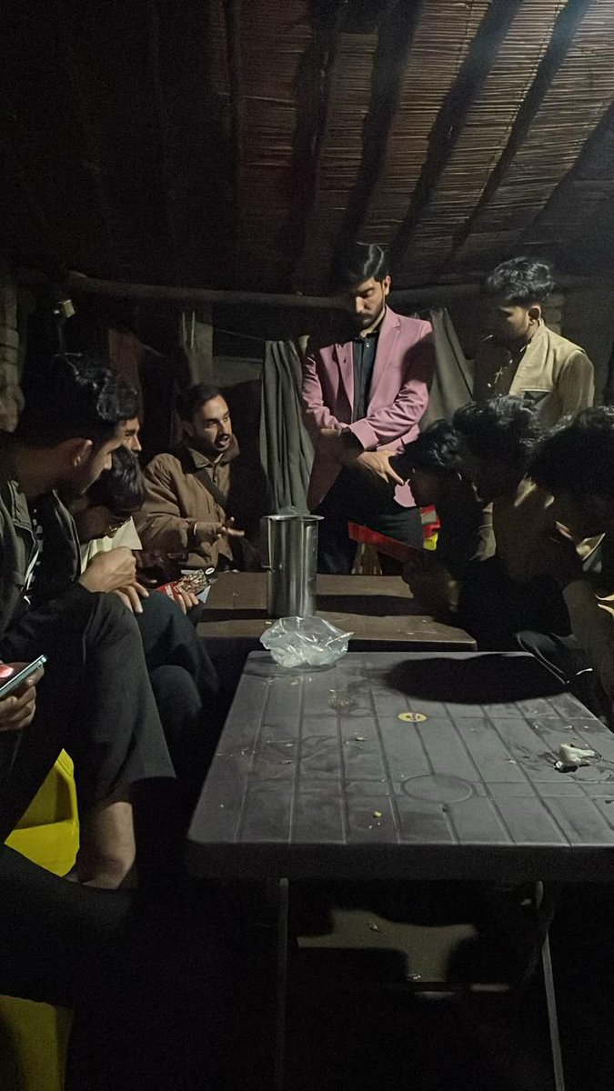 PSCollective_'s tweet photo. Ali Town, Lahore ‼️🚩

Central Organizer PSC Comrade Ahsan Javed, and Former Vice President of PSC Comrade Hammad Kakkar carried out mobilisation efforts across various spaces in Ali Town.

Join us, as we march to break the red line imposed by the state on freedom of assembly. https://t.co/S2tOCqRvWc