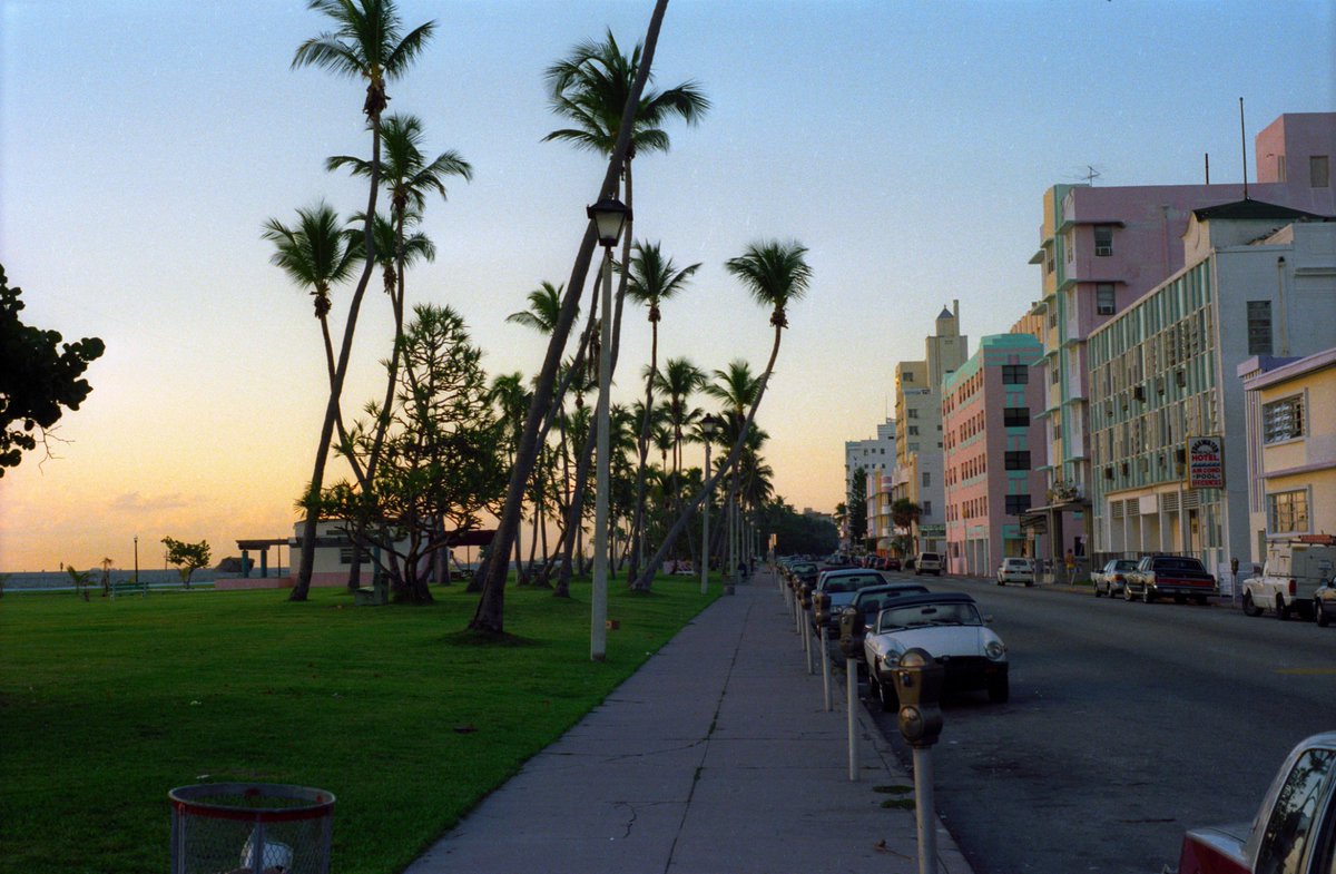 mikitaposts's tweet image. Which city was peak 1980s?

New York
West Berlin
Tokyo
Miami