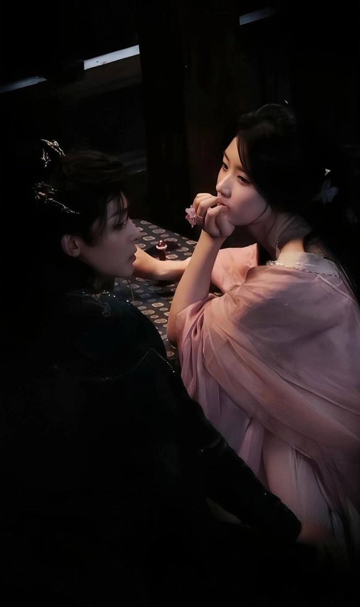 mingyihh's tweet photo. hindi ko talaga kayang mag move on! Sobrang gandaaaaa! huhu. Lord, pahingi po ng isang Ji bozai please! #mingyi #jibozai #LoveInTheClouds
#Pinyin:RùQīngyún #BaiLuChengShuang https://t.co/PBWfARsmKV